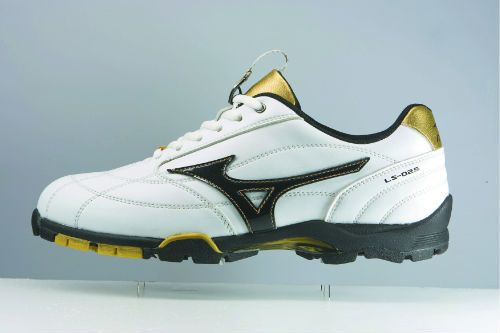 mizuno 防水透气性高尔夫鞋.jpg