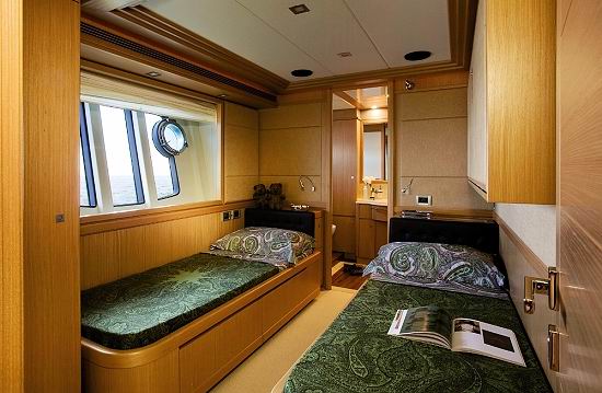 ࣺƷ navetta 26