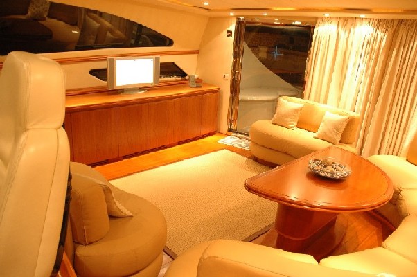 Pershing 88 Yacht Charter