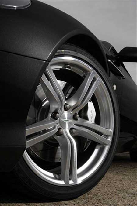 ˹١DB9˶