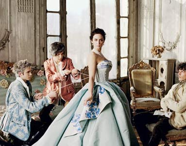 �ݳ�Ʒ��֮�����߼����Ʒ�װ�ľ���ͻΧ