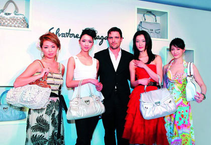 FerragamoŮҫ۳