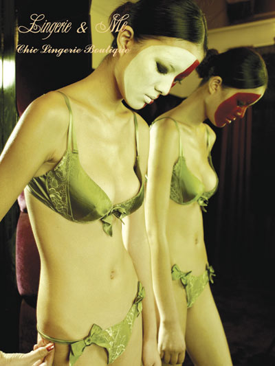 圣诞女人花Lingerie&Me性感注入设计与奢华中