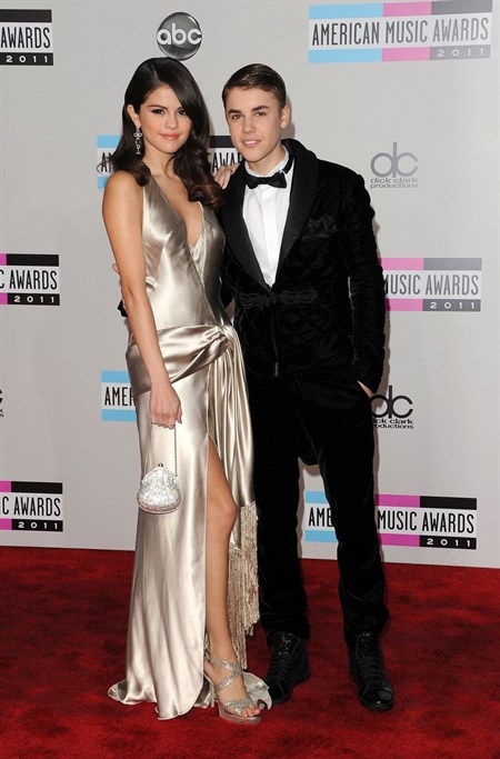 Selena Gomez Justin Bieber Amas 2011 03