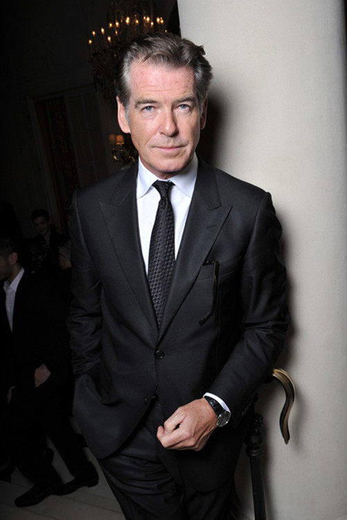 Ƥ˹·³˹ϣPierce Brosnan2012ﶬAtelier Versace߼Ʒ